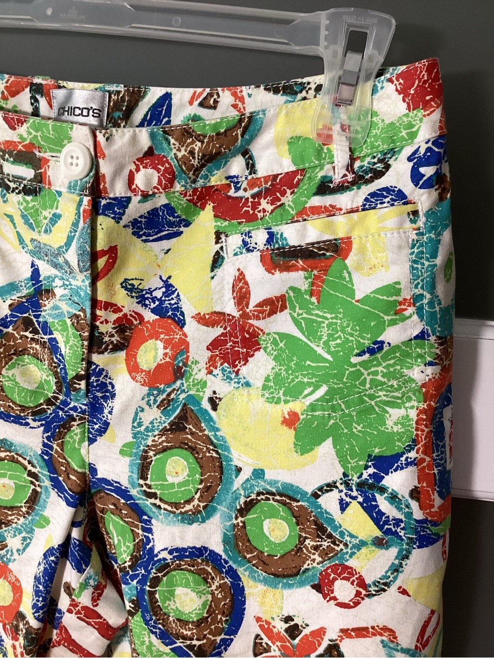 Chico’s Colorful Abstract Print Cropped Pants - size 8 - Chico’s size 1 - Picture 2 of 9
